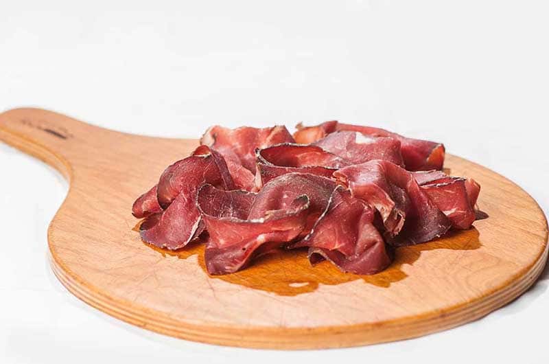 bue affumicato e stagionato, ristoranti a roma, mangiare a roma, gourmet, cucina gourmet, ristorante a roma, ristorante di roma, antipasto, bue, carne